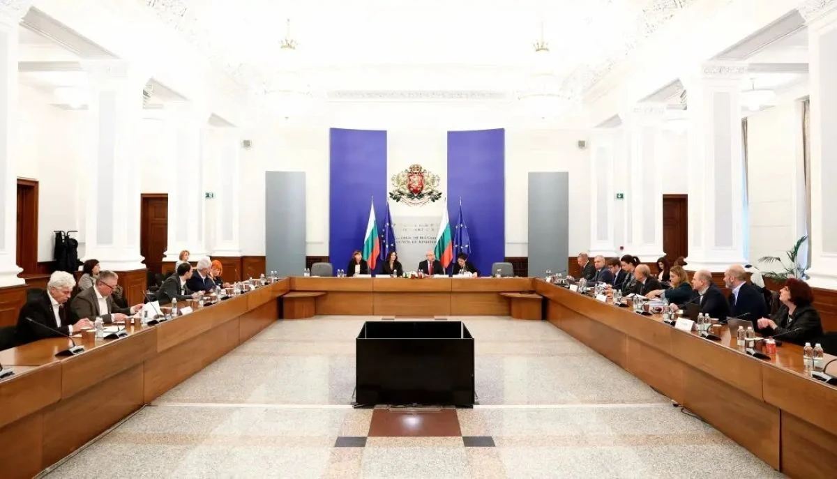 Тристранният съвет приключи без съгласие за минималната работна заплата