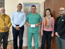 10 палета с консумативи и легла за 60 000 евро получи Комплексния онкологичен център във Велико Търново