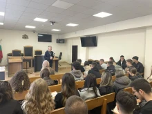 Ученици от Кюстендил научиха как работи съдебната система и пиарът в съда
