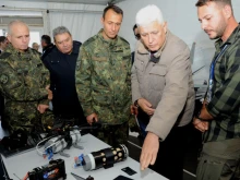 Министърът на отбраната: Системите за борба с безпилотни апарати изостават в своето развитие