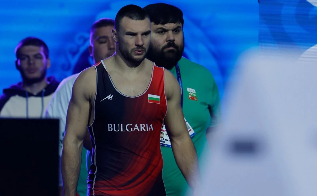 Кирил Милов ще спори за бронза на Световното първенство след драматична загуба