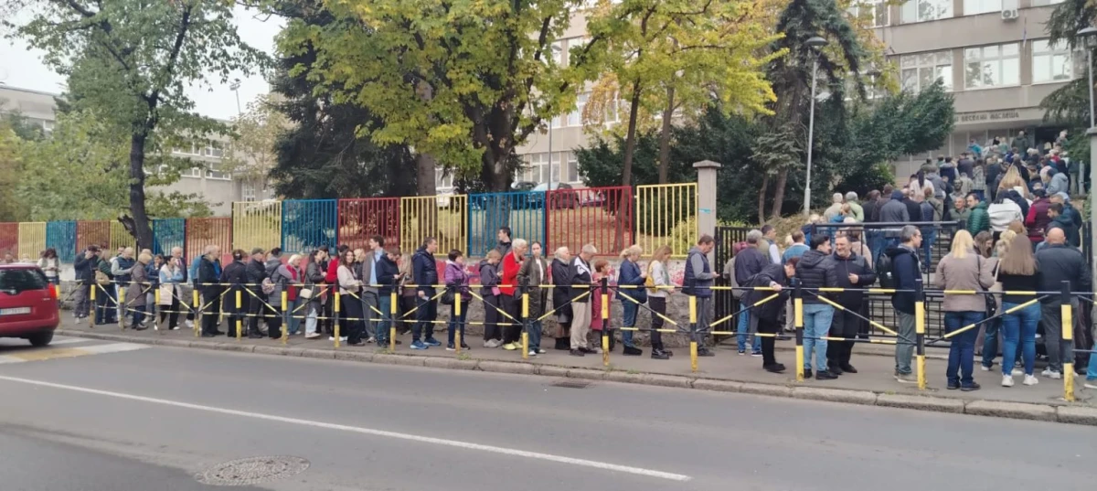 Над 50% избирателна активност в Сърбия към 16:00 ч.