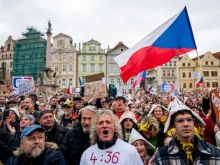 Хиляди протестират в Прага срещу плановете за премахване на абонаментите за обществени медии