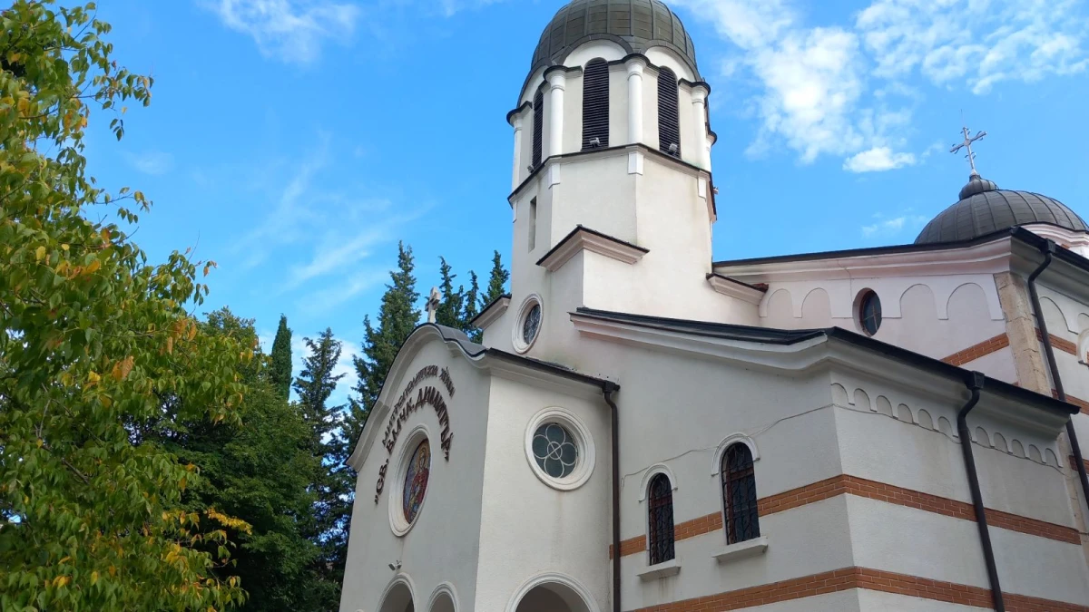 Близо 4 800 старозагорци празнуват имен ден на Димитровден