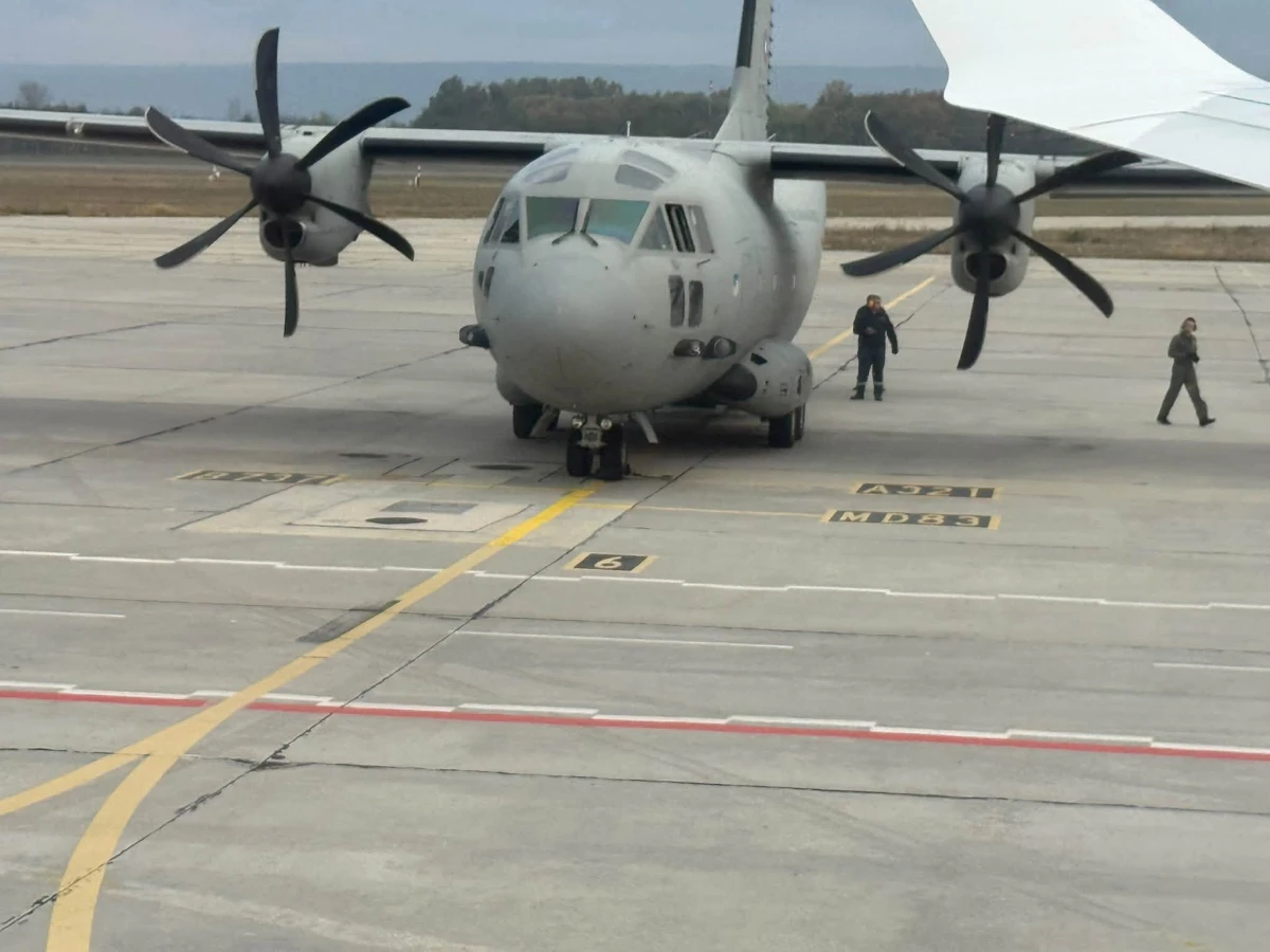 Американски военни самолети се появиха на летището във Варна
