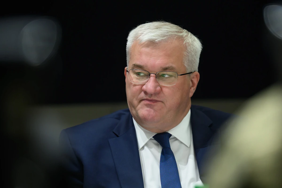 Сибига се подигра с идеята Орбан да оглави ООН
