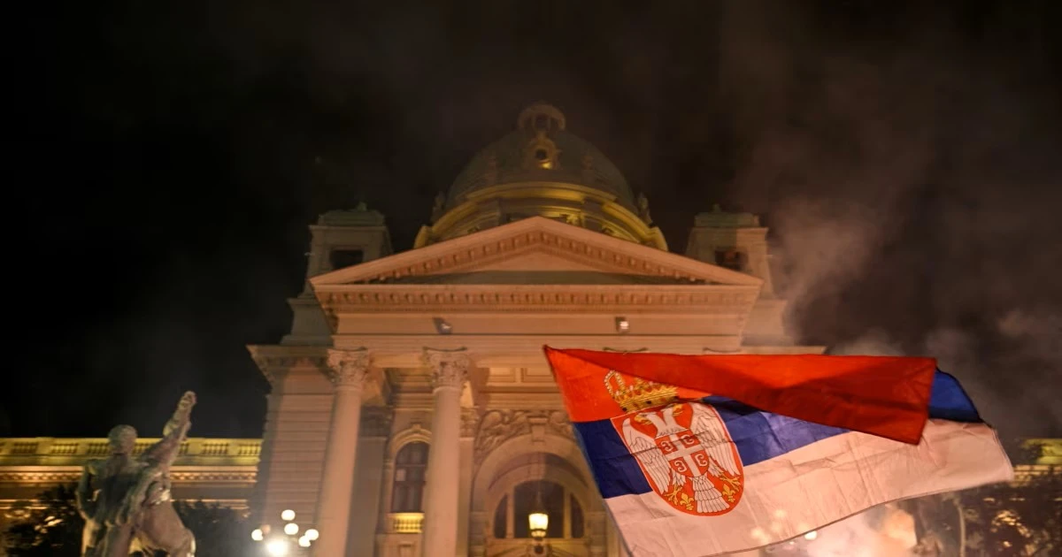 Новото правителство на Сърбия планира да спре износа на оръжие за Украйна