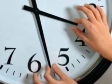Евродепутати настояват ЕС да сложи край на смяната на часа