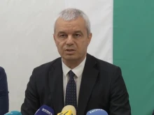Костадинов даде зелена светлина на "Възраждане" да гласуват за Йотова, но категорично се обяви против Гюров