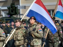 Командващият въоръжените сили на Нидерландия призова страната да се подготви за мащабен конфликт