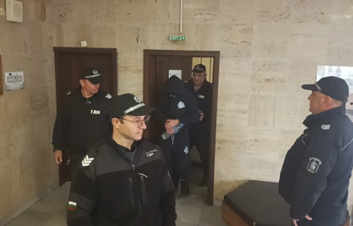 Прокурорският син Васил Михайлов няма да бъде предеден на Гърция засега, реши съдът