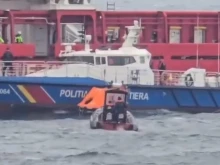 Преобърнатият кораб "Khoryv" се очаква да навлезе в българската зона до денонощие
