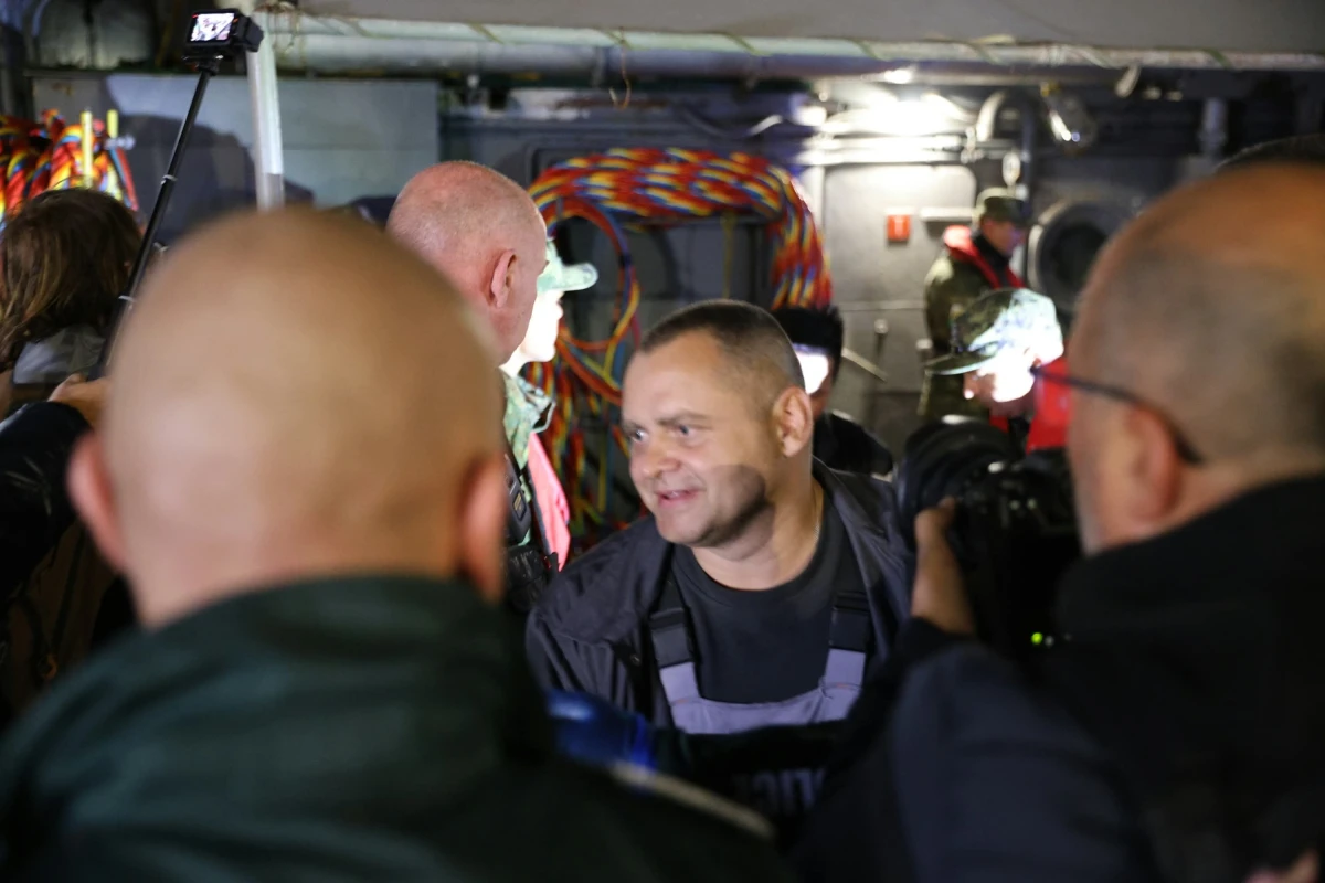 Всички 18 моряци от атакувания край Калиакра кораб вече са във Варна
