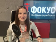 Биляна Дудова в битка за медал на Световното по борба и още спорт по телевизията днес