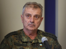 Адмирал Емил Ефтимов: Не сме във война. Защитени сме!