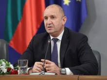 Премиерът цели намаляване на бюджетния дефицит за 2027 г., но при определени условия