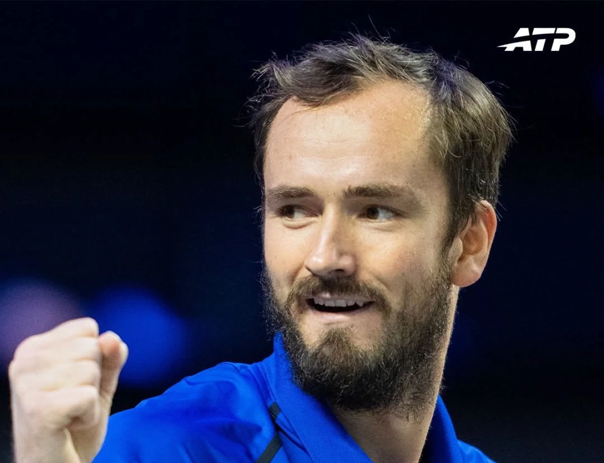 Медведев продължава напред във Виена и ще играе на Финалите на ATP