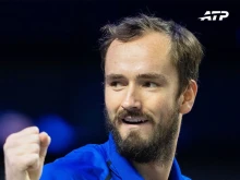 Медведев продължава напред във Виена и ще играе на Финалите на ATP