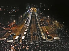 Извънредна ситуация в Полша, полиция и протестиращи обкръжиха Конституционния съд на страната