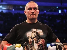 Олександър Усик планира завръщане в полутежката дивизия