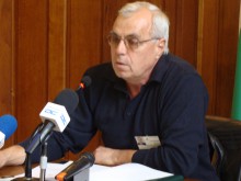 Укрепват подпорните стени на река Марица 