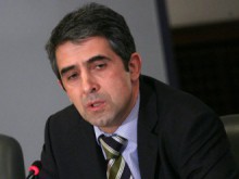 Плевнелиев: Добре сме, харчим колкото изкарваме