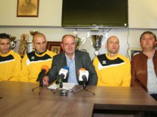 Ботев честити рождения ден на Юли Попов