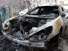 Опожарените коли са на един и същи човек - пловдивски полицай!