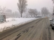 Остават ограниченията за част от пътищата в областта
