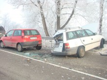 Верижна катастрофа затвори пътя Пловдив-Първомай. Жена и дете се отърваха с уплаха!