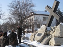 Карловци почетоха паметта на жертвите на тоталитаризма