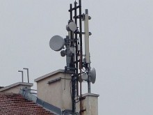 Над 400 незаконни базови станции построили GSM операторите 