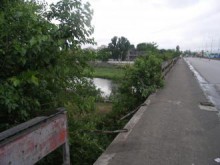 Жена заспа, докато караше ладата си, падна в река