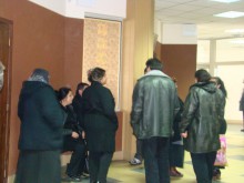 Оставиха в ареста ромите, опитали да прегазят полицаи в Катуница