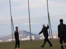 Велев: Не се притеснявам от козирката в "Надежда" 