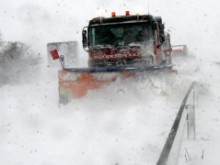 Силен вятър и опасност от снегонавявания в Смолянско