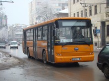 81-годишен пострада заради невнимателен шофьор на автобус