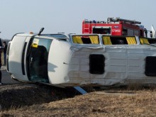 Поне 30 ранени при две автобусни катастрофи в Европа