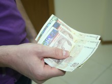 Арестуваха служителки на РЗИ заради подкуп! Поискаха си 150 лв., за да си затворят очите!