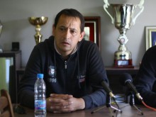 Видолов включи в групата за Поморие Курдов, Кривия и Домакинов