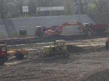 Ври и кипи ремонтът на стадион "Христо Ботев"