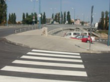 Катастрофа между автобус, камион и два автомобила на моста на Герджика