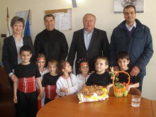 Детски поздрав за Великден в район "Източен"