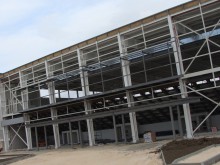До 15 юни новата спортна зала на ПУ готова, режат лентата наесен