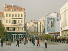 Наемите по Главната падат