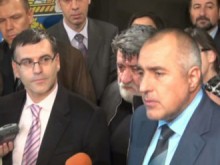 Бойко: Първо магистралите, после избори