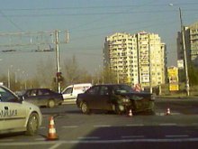 Пежо и Рено катастрофираха тежко до мебелна къща