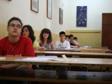 Средна оценка от 4,51 на изпита по български, по математика - 4,30 