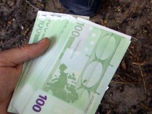 Спецченгета хванаха двама в Центъра на Пловдив с 30 000 фалшиви евро