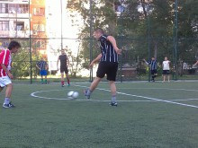 Тодор от "Стъклен дом" дебютира с гол в мега дербито на "Висшата лига" на ГФЛ